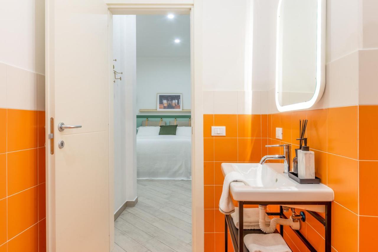 Lovely And Tiny Pied-A-Terre In The City Center Trieste Exteriör bild