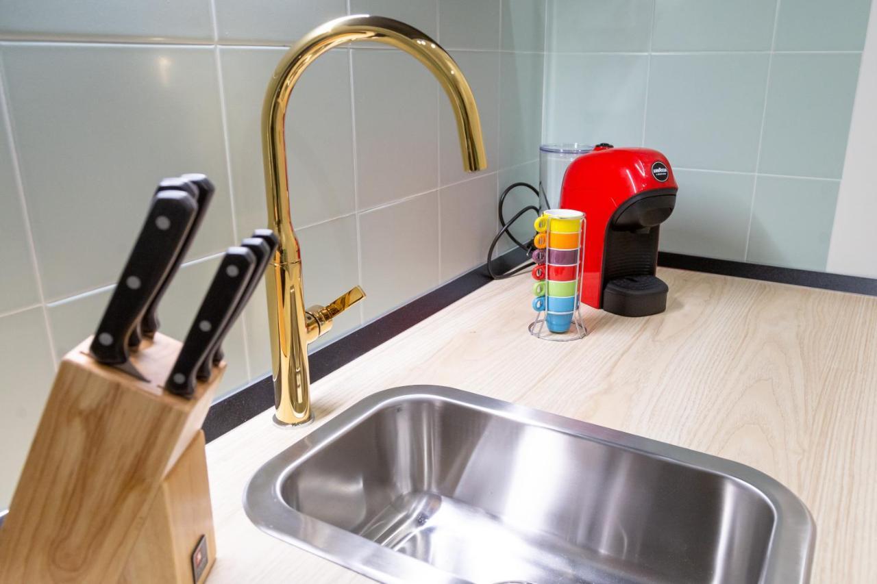 Lovely And Tiny Pied-A-Terre In The City Center Trieste Exteriör bild